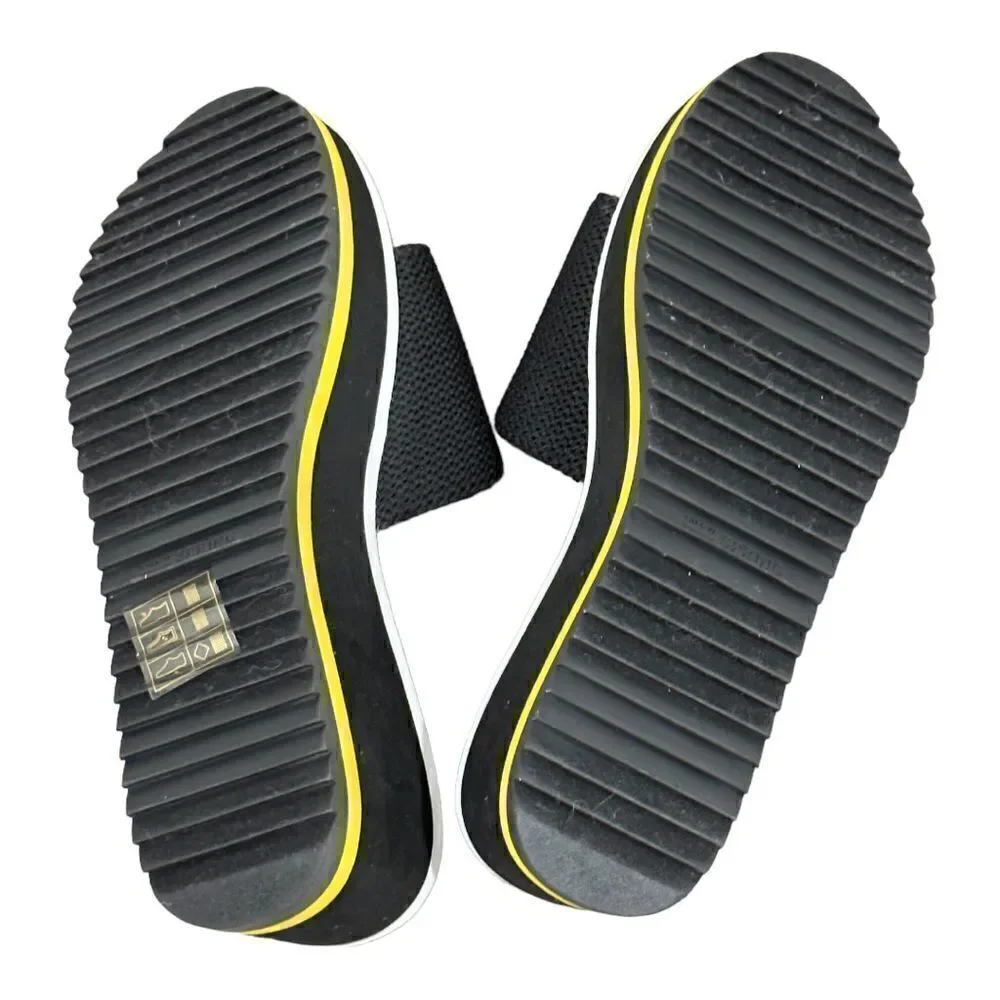 Call It Spring Larelasien Platform Slide Sandals in the Size 9 - Picture 5 of 9